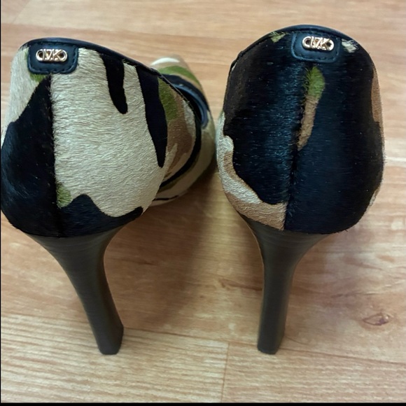 Michael Kors Calf Hair Pumps - Picture 4 of 6